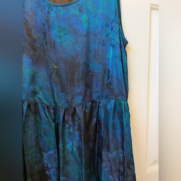 NWOT 100% Silk Sleeveless mysterious blue abstract print dress Size M - Picture 5 of 16